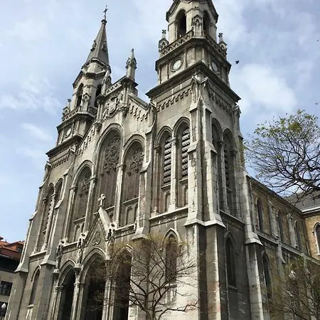 Apartmán La Flor De Las Maravillas. En El Corazon De Asturias Avilés